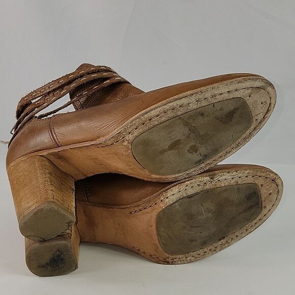 Frye Naomi Pickstitch Shootie Women's Ankle Booties - Picture 14 of 14